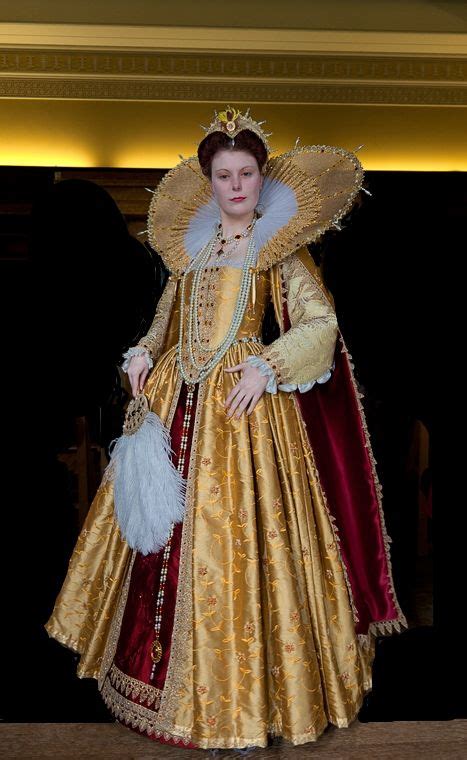 A Well Done Re Creation Of A Tudor Period Elizabethan Era Gown Nicely Done Hairdo As Well