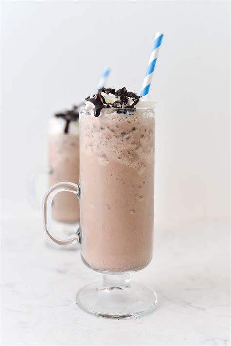 Mocha Cookie Crumble Frappuccino Recipe Aka The Oreo Frappuccino