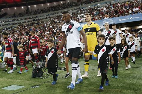 Vasco x Flamengo onde assistir horário e escalações Metrópoles