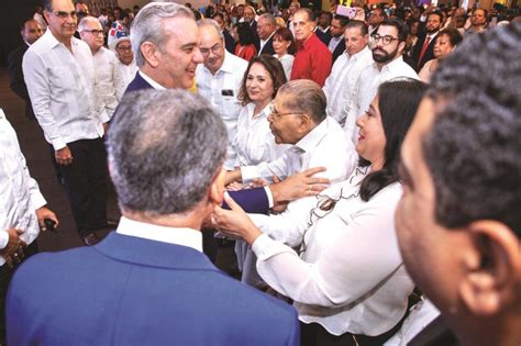 Abinader recibe adeptos balagueristas y peñagomistas