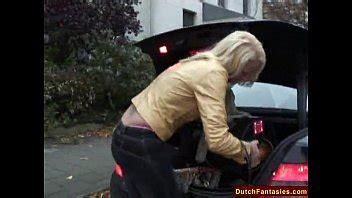 Trío de lesbianas holandesas con juguetes XVIDEOS