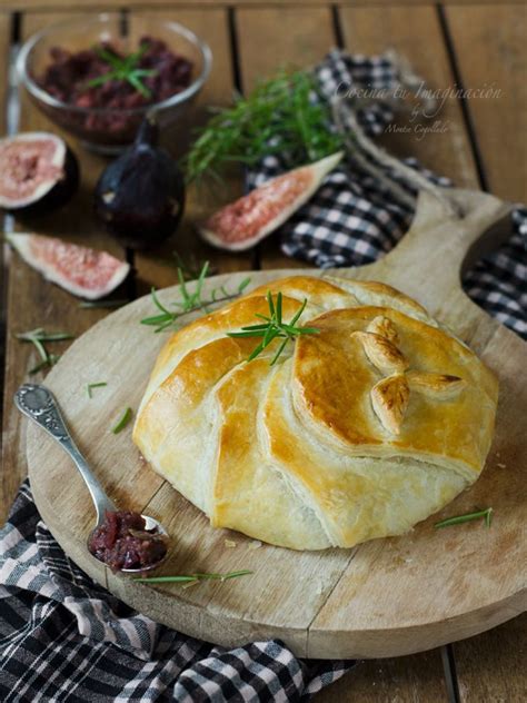 Camembert En Hojaldre Relleno De Salsa De Higos