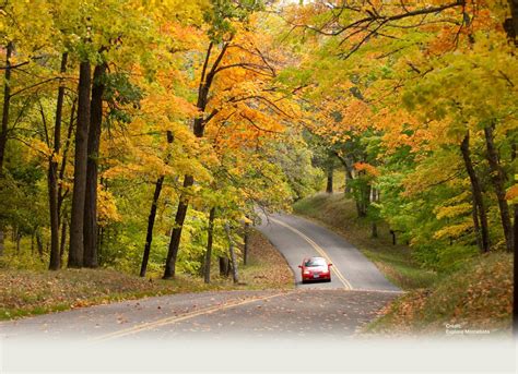 celebrate drive  great river road month experience mississippi river