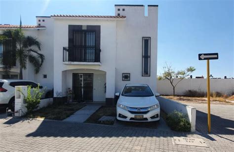 Casa En Venta En Villas De Bernalejo Irapuato Guanajuato