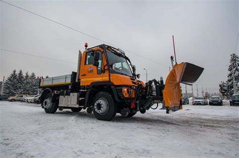 Mpk Krak W Pozyska O Wielofunkcyjny Pojazd Techniczny Unimog Transinfo