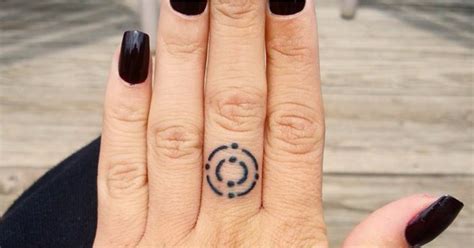 Tiny Finger Tattoo Ideas | POPSUGAR Beauty