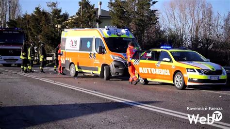 Violento Frontale Fra Auto E Camion Sull Adriatica Perde La Vita Un