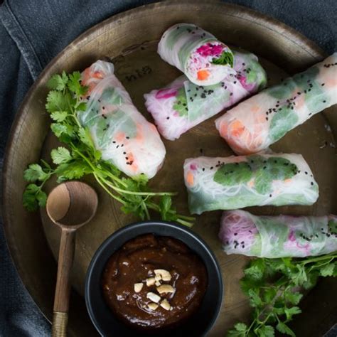 Healthy Delicious Vegan Rice Paper Rolls ⎮ Well Nourished