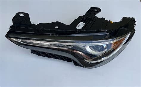 Alfa Romeo Stelvio w Lampy przednie reflektory amerykańskie Allegro pl