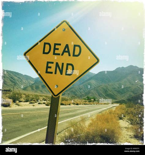 Road Sign Warning Dead End Hi Res Stock Photography And Images Alamy