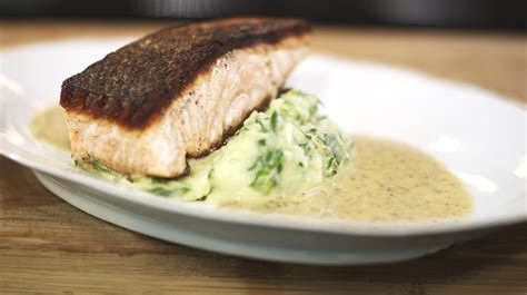 Zalm Met Spinaziepuree En Mosterdsaus Dagelijkse Kost