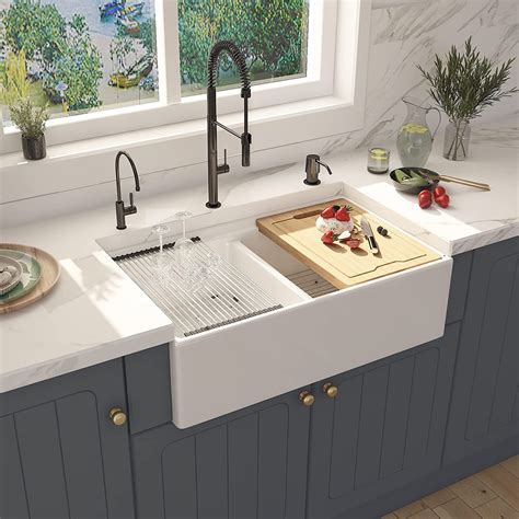 33 inch White Fireclay Farmhouse Sink, Double Bowl Workstation Apron