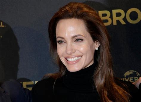 Celebrities Tweet Support After Actress Angelina Jolie Has Ovaries