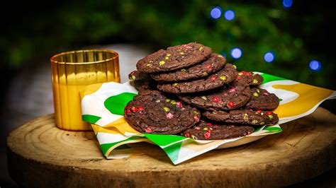 Subway Launch Festive Cookie Flavour - Restaurant & Café