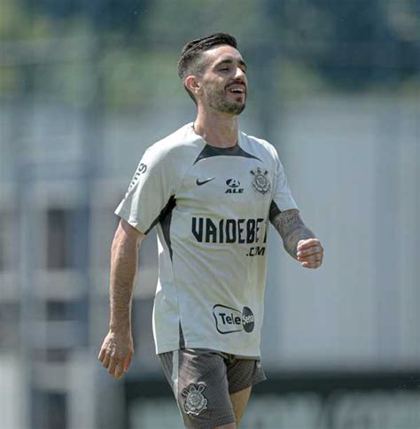 Igor Coronado Avan A Em Recupera O E Faz Trabalho Em Campo No Ct Do