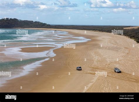 Beach Sand Driving On Fraser Island K Agri 4x4 Vehicles Drive On 75