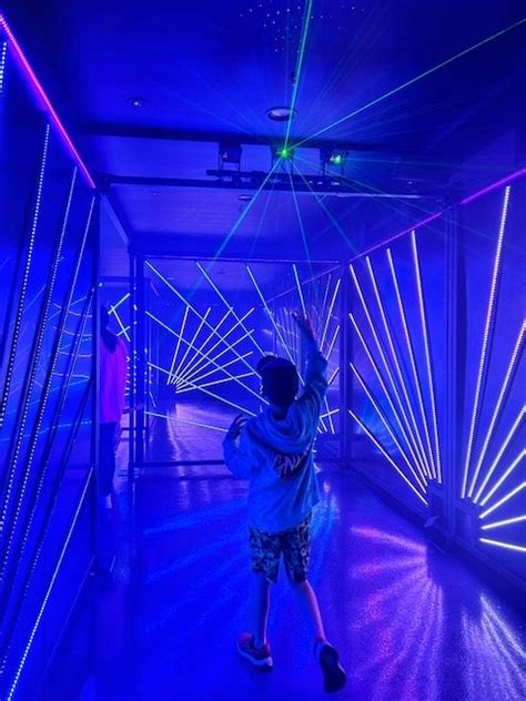 Sonic Neon Immersive Rave Experience At Luna Park Review Busy City