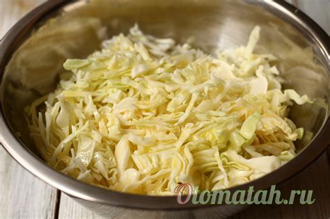 Минутный пирог из капусты, просто тает во рту: пошаговый рецепт с фото