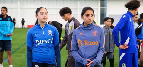 British Pakistani Footballer Signs U21 Contract With Man United Women