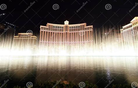 Las Vegas, Fountain Show at Bellagio Casino Editorial Stock Photo - Image of hotel, leisure ...