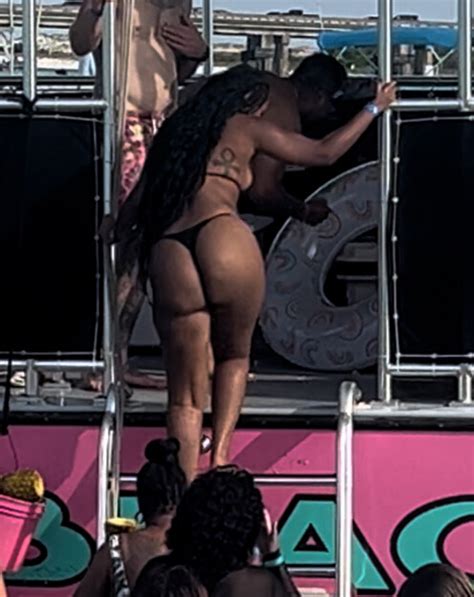 Amazing Ass By The Ocean Beach Bikini Forum
