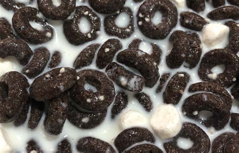 Mega Stuf Oreo Cereal Is Oreo's Newest Breakfast Product