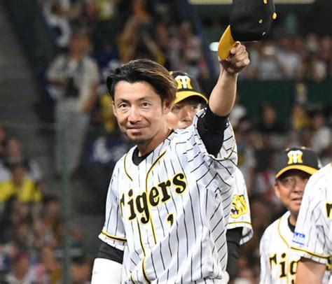 ロッテ鳥谷誕生「今は感謝」年俸1600万背番00 プロ野球 日刊スポーツ