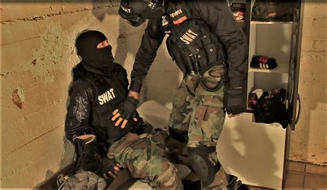 Swat Recruit Sniffing