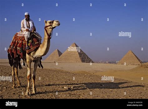 Guizeh Pyramiden Fotos Und Bildmaterial In Hoher Aufl Sung Alamy