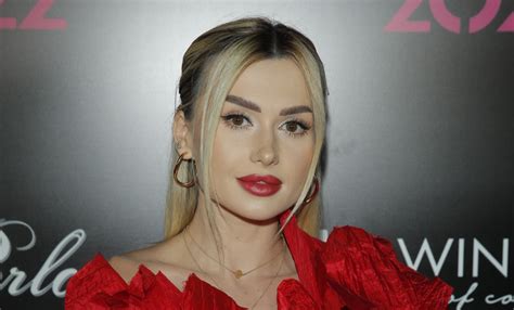 Wersow Miała Na Głowie Torebkę Influencerka Zdradziła Sekrety Zza Kulis Kręcenia Teledysku