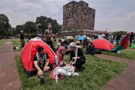 Alumnos De La UNAM Instalan Campamento De Apoyo A Palestina En Islas