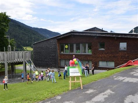 Warum es jetzt wegen einer kleinen Dorfschule großen Ärger gibt