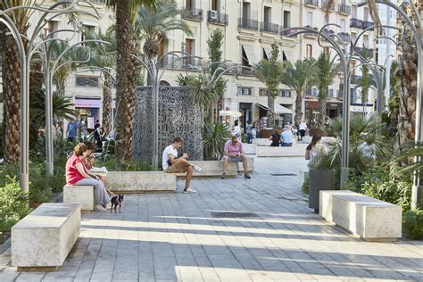 Plaza De La Reina Valencia CuellarStone