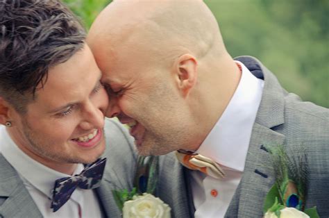 42 Bellissime Foto Di Nozze Gay Mostrano Che L Amore Non Conosce Pregiudizi