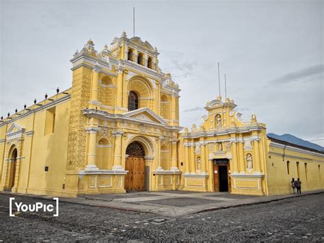 IGLESIA DE SAN PEDRO EL APÓSTOL EN ANTIGUA GUATEMALA by Daniel Hugo