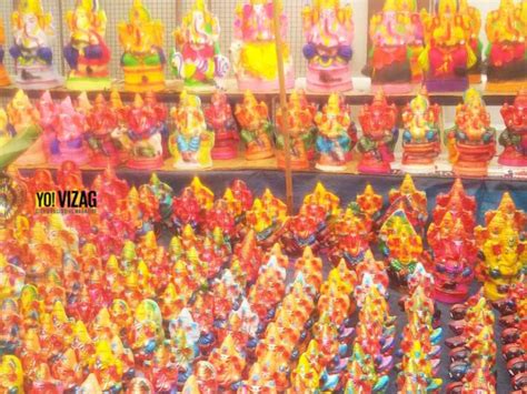 Rythu Bazaar Is Crowd Filled As Ganesh Chaturthi Commences Tomorrow