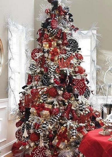 20++ Black And Gold Christmas Tree - PIMPHOMEE