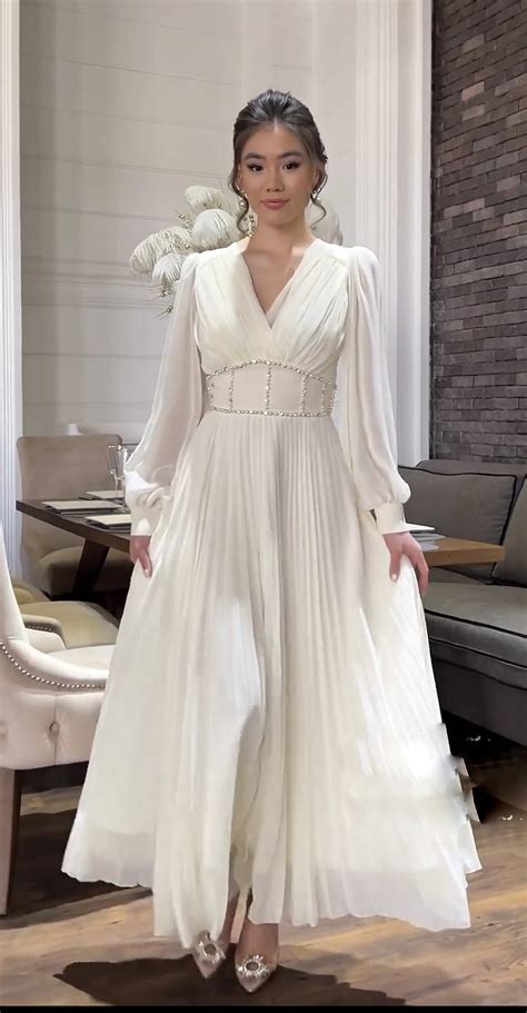 Pin By Jack On Ayana Kunntay In 2023 Bride Dress Simple Elegant