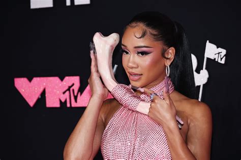 Saweetie Flexes Her Incredibly Long Nails At 49ers Game