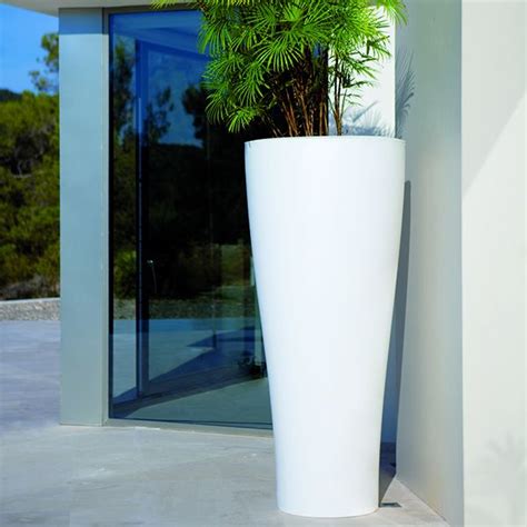 Vondom Curved Large Outdoor Planter Planters