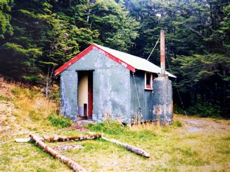 Bealey Hut Craigieburn Conservation Park Canterbury Hut Bagger