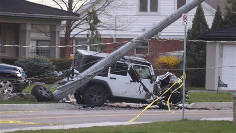 Windsor Man Charged With Impaired Driving After Hitting Pole On