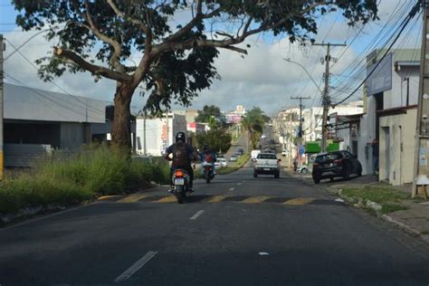 Improvisos Urbanos Quebra Molas Sem Sinaliza Es Requer Muita