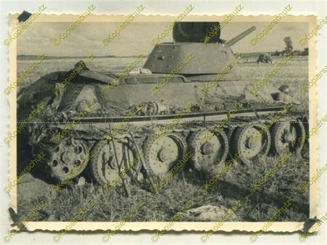 Foto Wehrmacht Beute Panzer T Tank Nahaufnahme Russlan