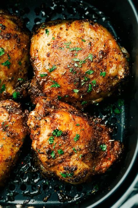 Crispy and Juicy Air Fryer Chicken Thighs – Detoxil