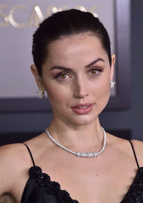 Ana de Armas la estrella que más brilla en la gala de los premios