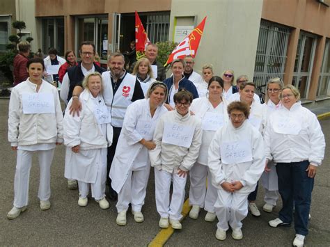 CHU de Rouen des agents des selfs en grève pour dénoncer leurs