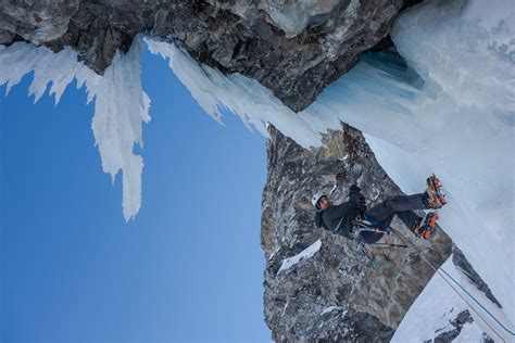 Foto Arrampicata Su Ghiaccio Con Guide Escape Outdoor