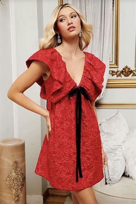 25 Cute Christmas Dresses For Women 2023