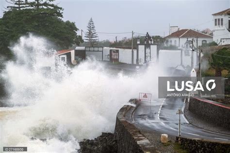 Sismo De Magnitude Na Escala De Richter Sentido Na Ilha Terceira